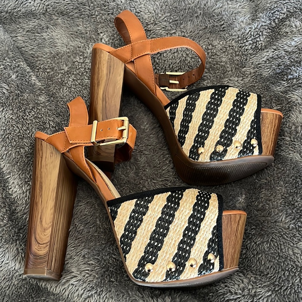 Jessica Simpson Dany Platforms
